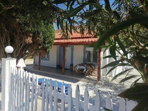 Porto Almira Beachfront House ニキティ エクステリア 写真