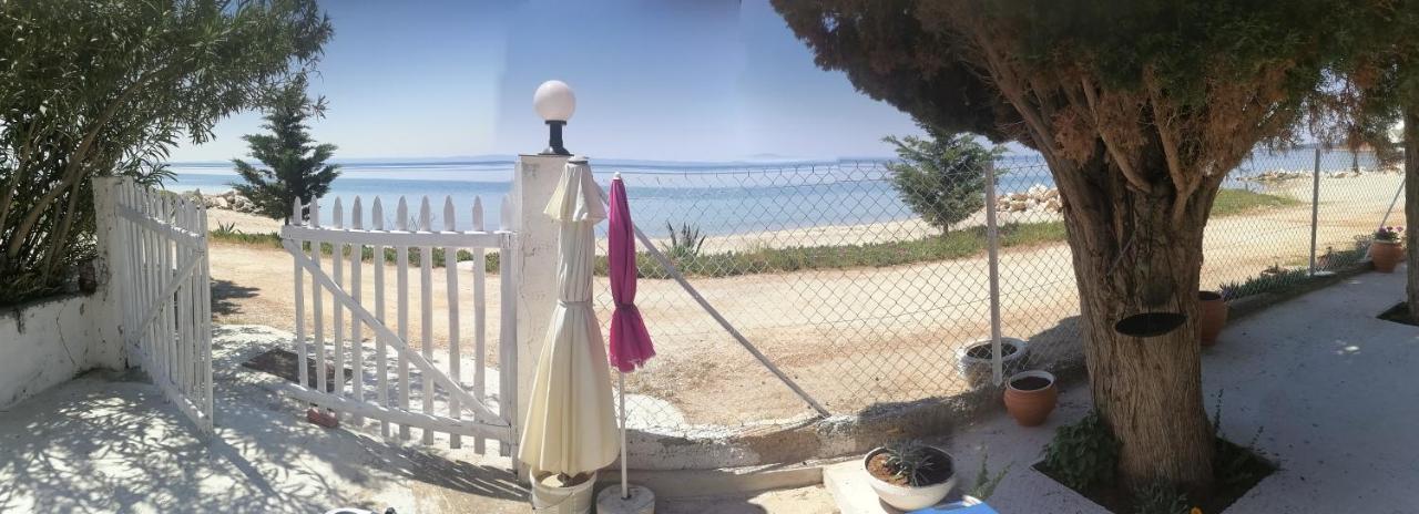 Porto Almira Beachfront House ニキティ エクステリア 写真