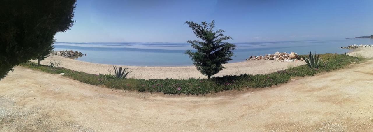 Porto Almira Beachfront House ニキティ エクステリア 写真