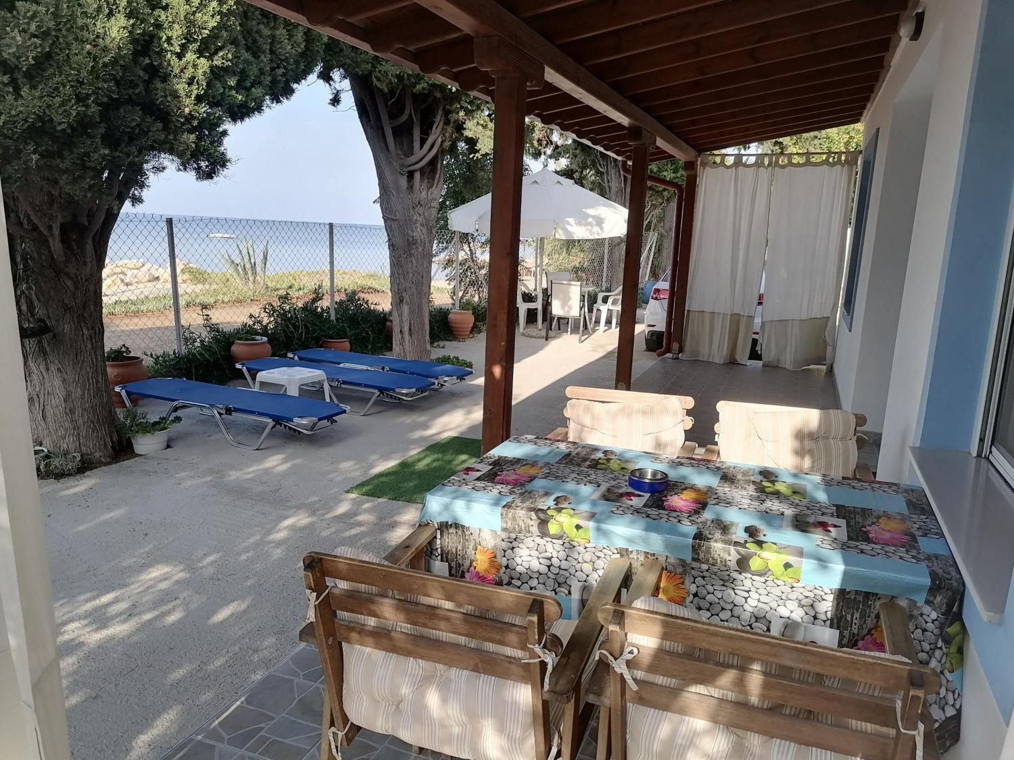 Porto Almira Beachfront House ニキティ エクステリア 写真